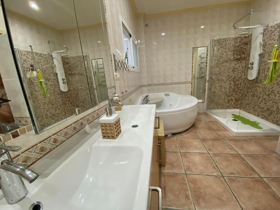 הוילה מאלגה Espectacular Atico Duplex Con 2 Terrazas & Piscina מראה חיצוני תמונה